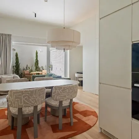 1-bedroom Townhouse With Rooftop In * Lisboa