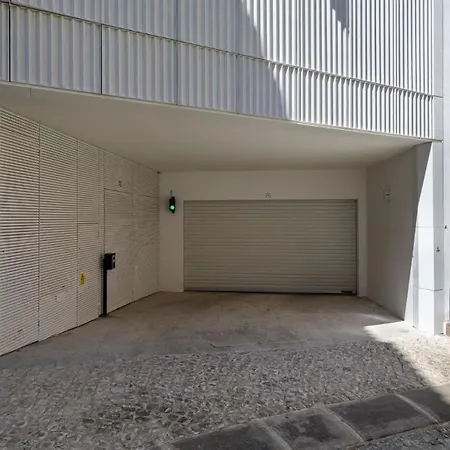 1-bedroom Townhouse With Rooftop In ליסבון